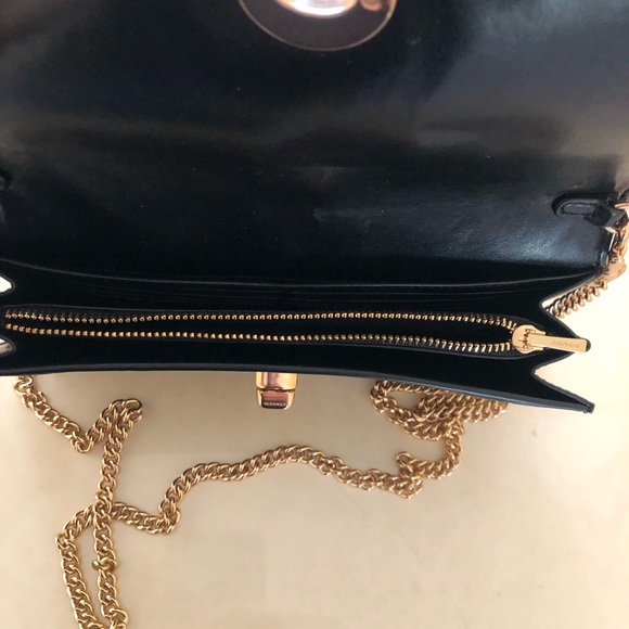 Coach Crossbody Wallet With Detachable Gold Chain - Like New Condition - Picture 9 of 15